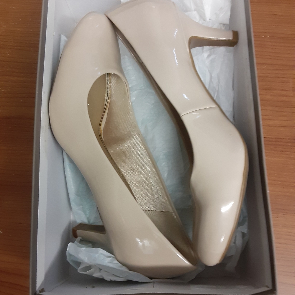 Taupe heels